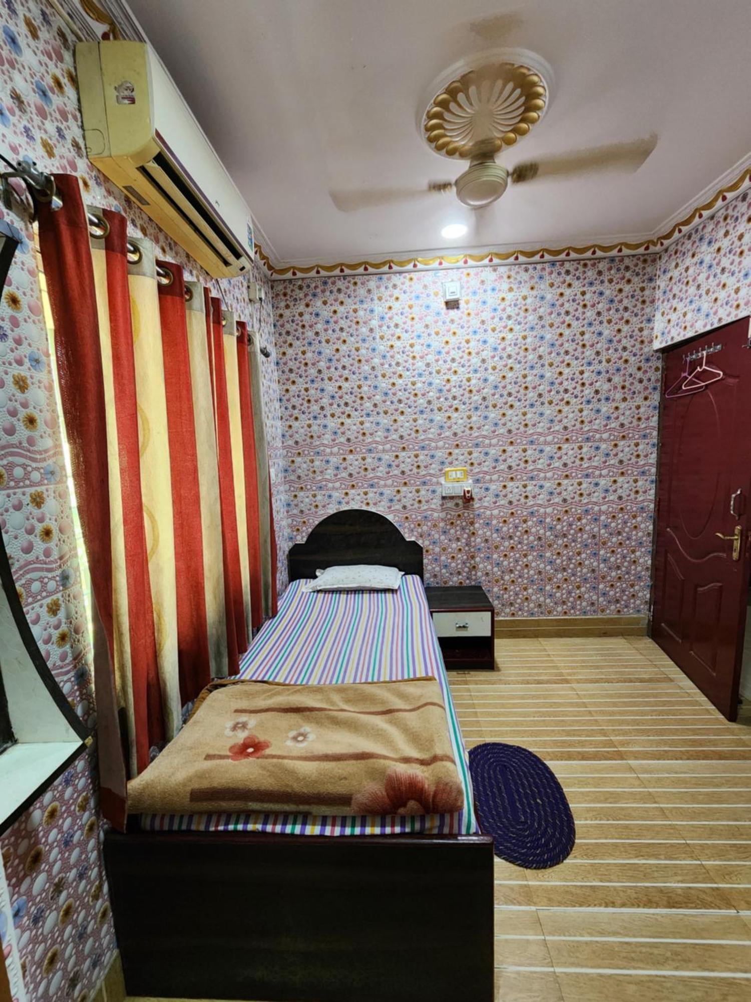 Hotel Shri Durga Baripada المظهر الخارجي الصورة